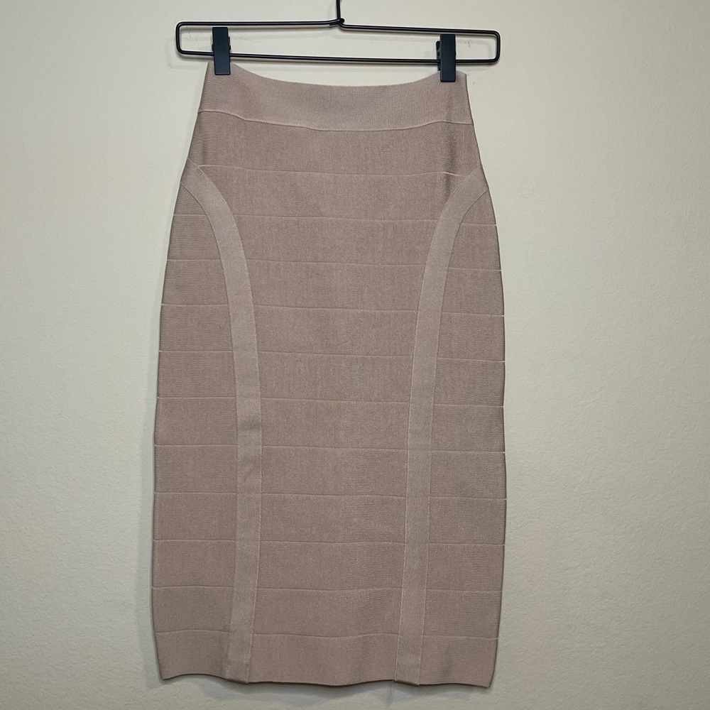 Bebe NWT Bandage Solid Knee Lenght Pencil Skirt Pink